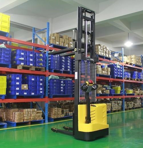 2.5m Electric Stacker