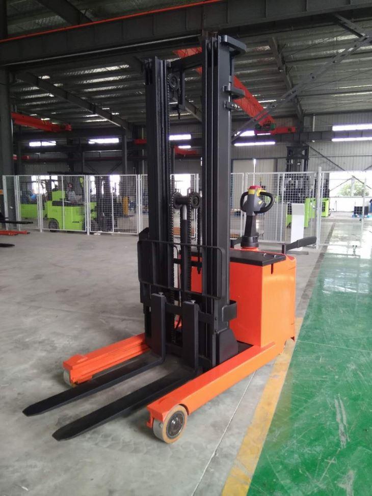 Electric Reach Truck(24V)
