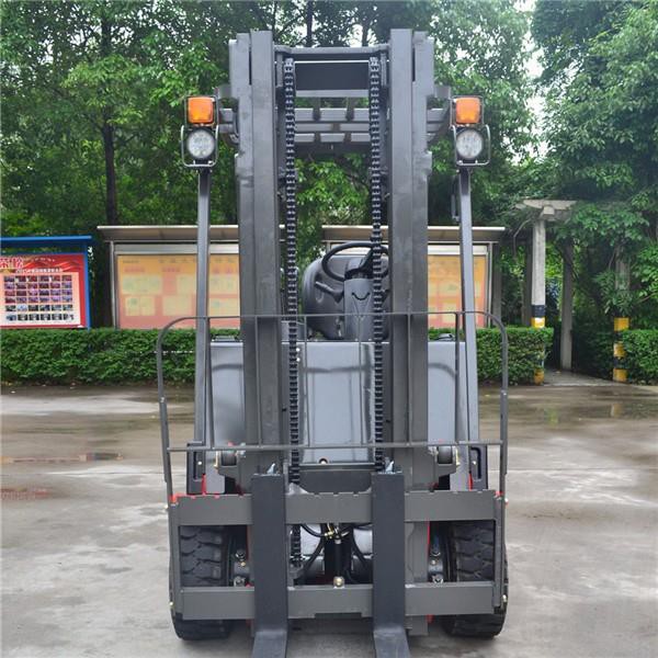 Lifting Equipment  Forklift 3 Wheel
