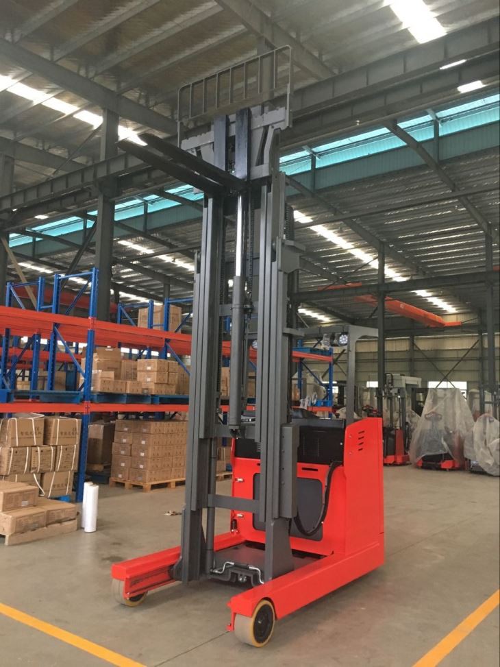 Carretilla elevadora retráctil de 2,5 t tipo soporte