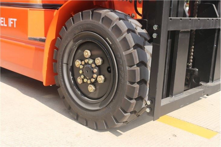 3000KG Rated Capcity Diesel Forklift Truck