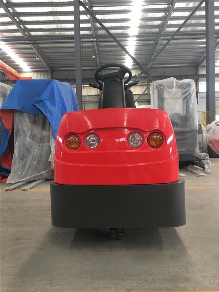 6000kg AC Drive System  Warehouse ELECTRIC TOW TRACTOR