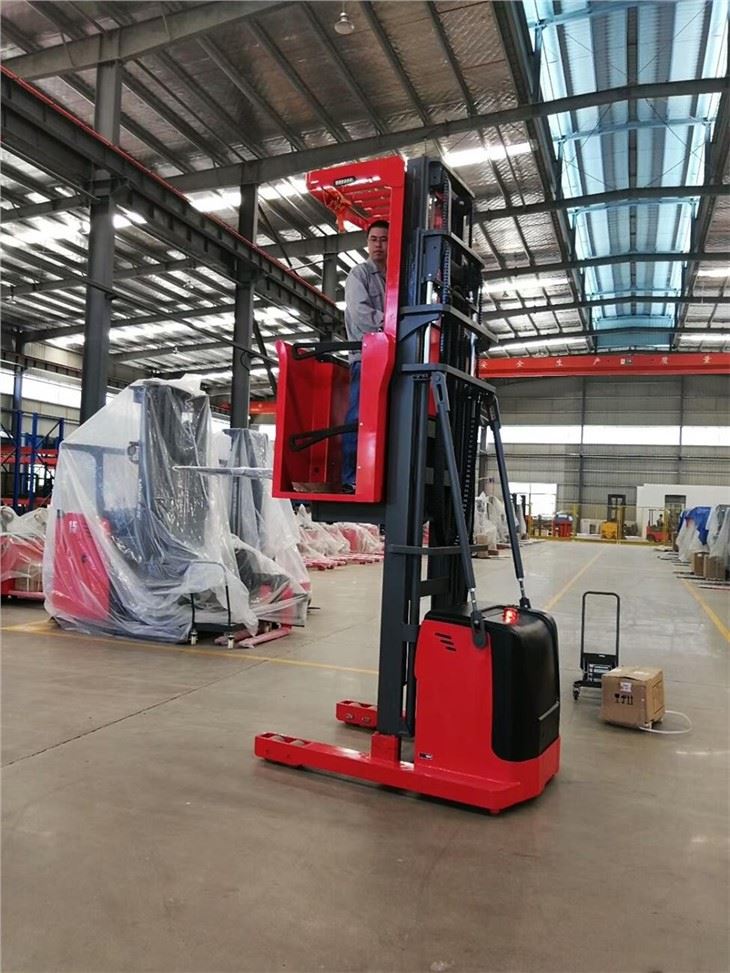 warehouse Equipments manufacturers